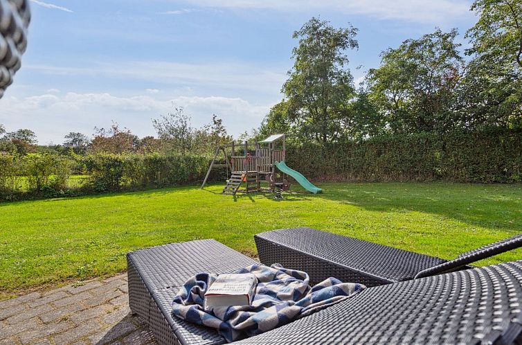 Vakantiehuis "Frosina" - 300m from the sea