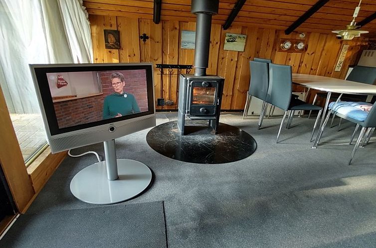 Vakantiehuis "Rieke" - 300m from the sea