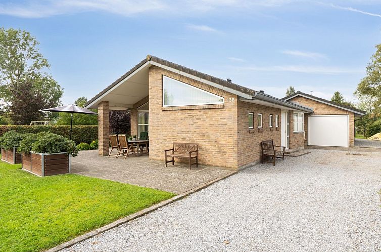 Vakantiehuis "Ano" - 950m from the sea