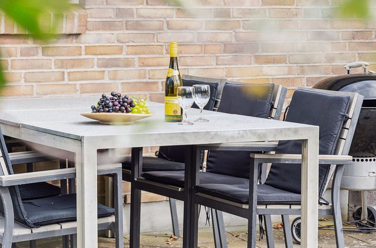 Vakantiehuis "Ano" - 950m from the sea