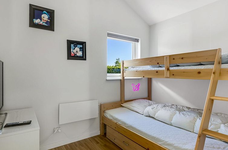 Vakantiehuis "Toja" - 700m from the sea