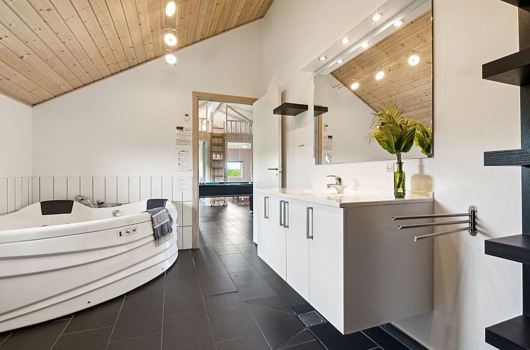 Vakantiehuis "Edzard" - 800m from the sea