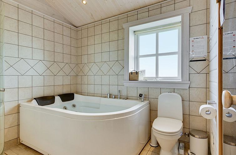 Vakantiehuis "Ruusu" - 300m from the sea