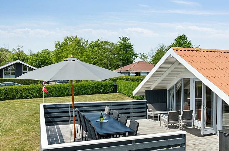 Vakantiehuis "Bessi" - 200m from the sea
