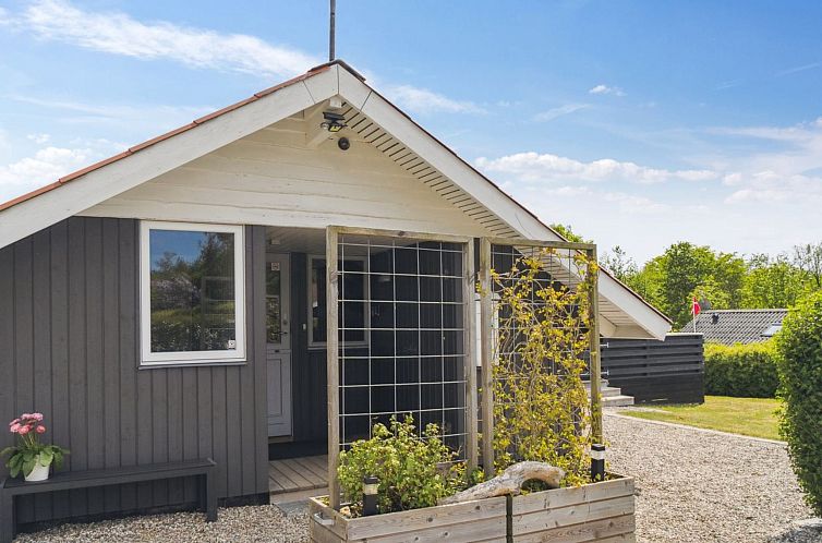 Vakantiehuis "Bessi" - 200m from the sea