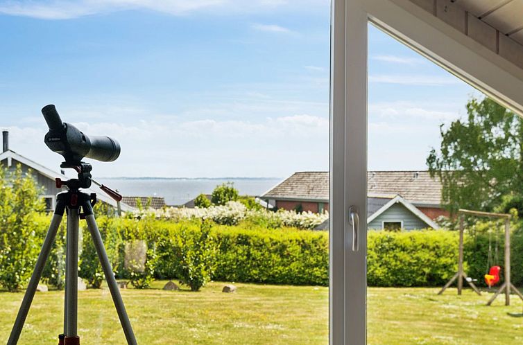 Vakantiehuis "Bessi" - 200m from the sea