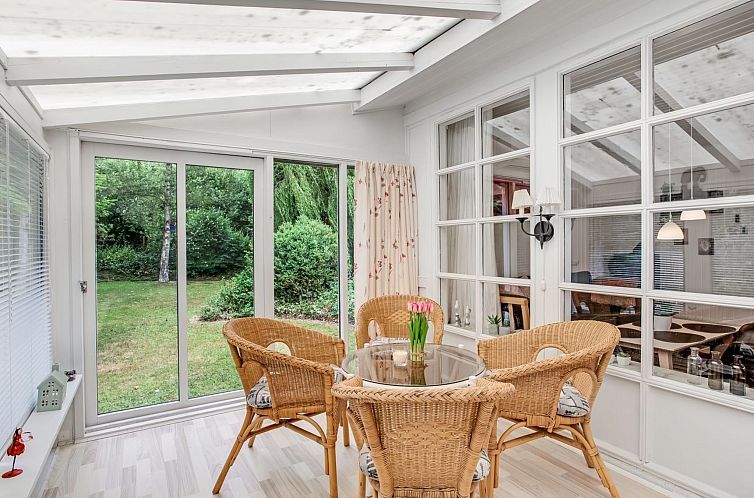 Vakantiehuis "Annica" - 150m from the sea