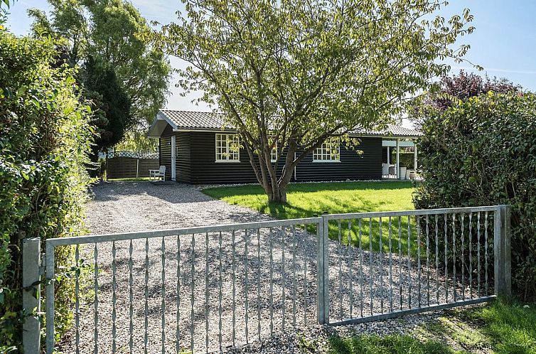 Vakantiehuis "Zuhra" - 680m from the sea