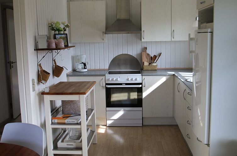 Vakantiehuis "Zuhra" - 680m from the sea