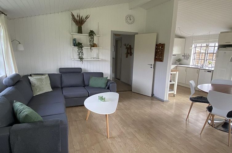 Vakantiehuis "Zuhra" - 680m from the sea