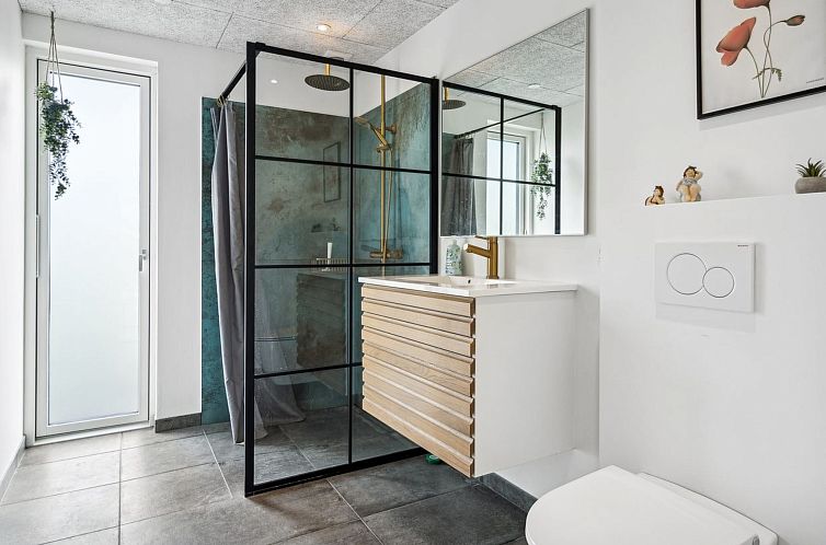 Vakantiehuis "Danika" - 650m from the sea