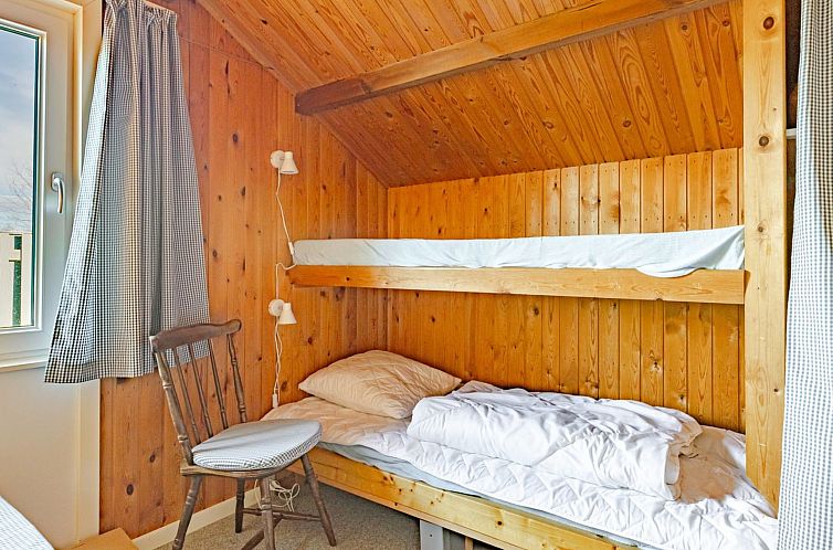 Vakantiehuis "Tjakko" - 700m from the sea