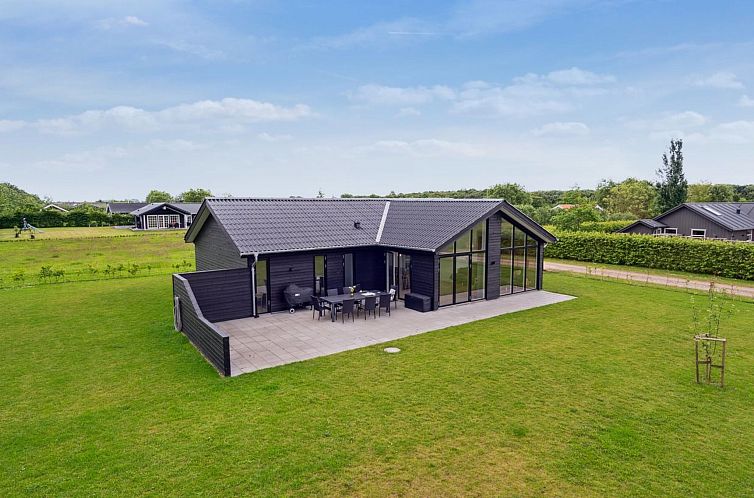 Vakantiehuis "Gram" - 450m from the sea