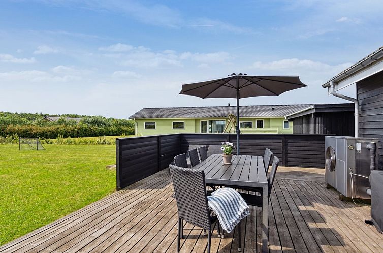 Vakantiehuis "Hakan" - 900m from the sea