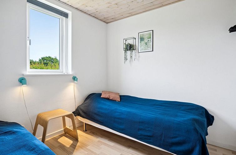 Vakantiehuis "Hakan" - 900m from the sea