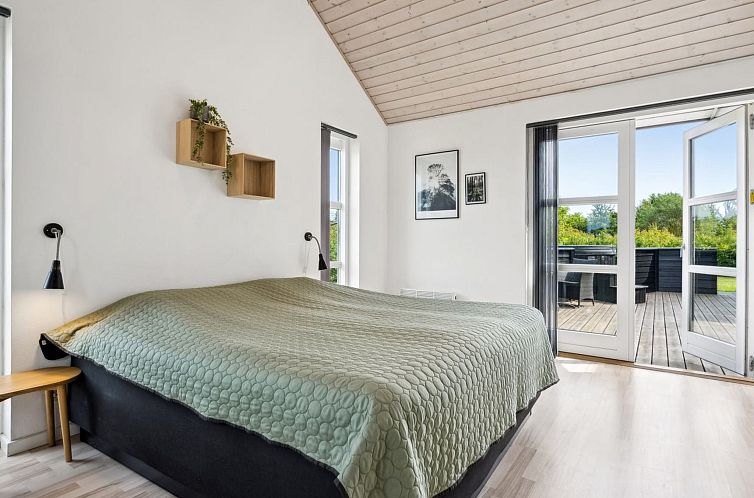 Vakantiehuis "Hakan" - 900m from the sea