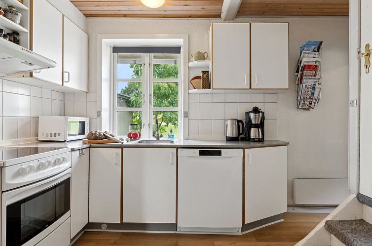 Vakantiehuis "Ilja" - 400m from the sea
