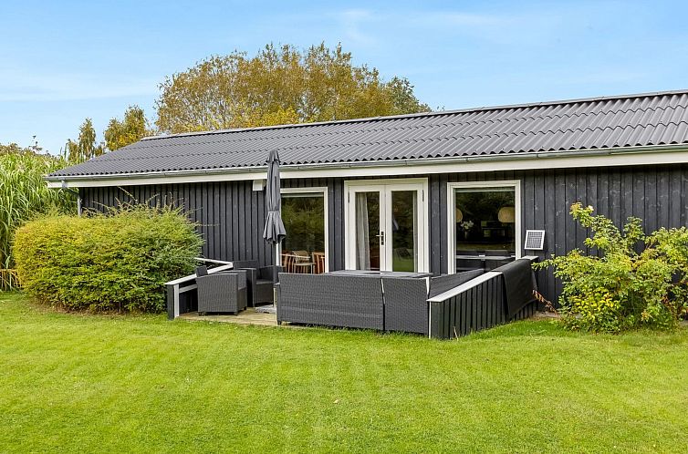 Vakantiehuis "Lymke" - 450m from the sea