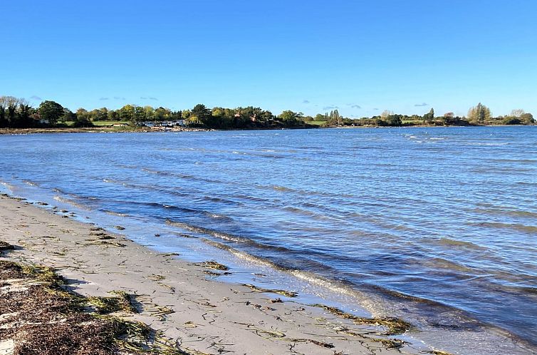 Vakantiehuis "Sazur" - 75m from the sea