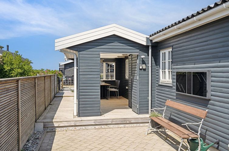 Vakantiehuis "Sazur" - 75m from the sea