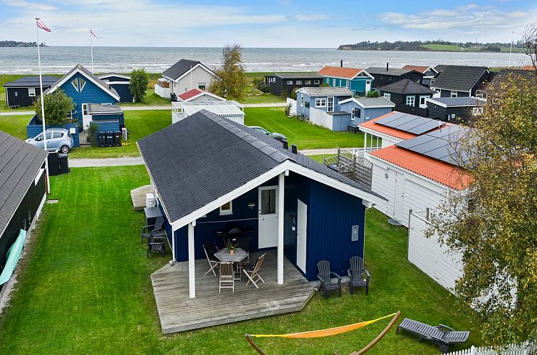 Vakantiehuis "Roya" - 100m from the sea