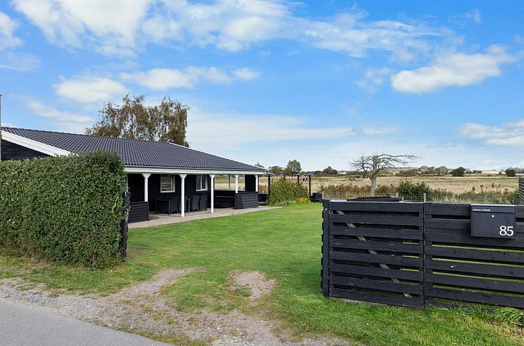 Vakantiehuis "Rolfkarl" - 250m from the sea