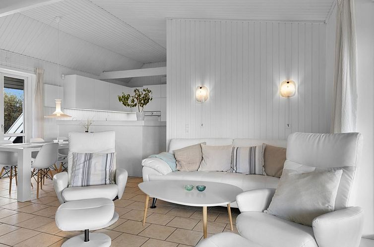 Vakantiehuis "Rolfkarl" - 250m from the sea
