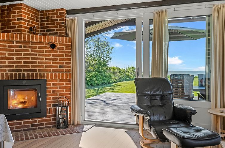 Vakantiehuis "Ørn" - 5m from the sea