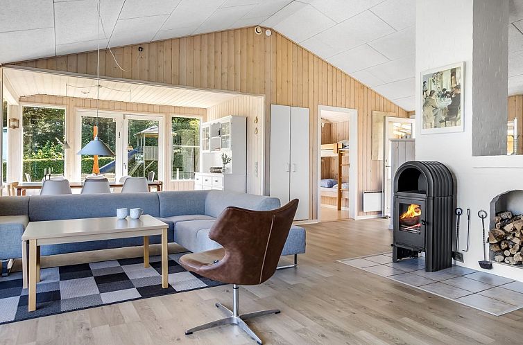 Vakantiehuis "Ephra" - 150m from the sea