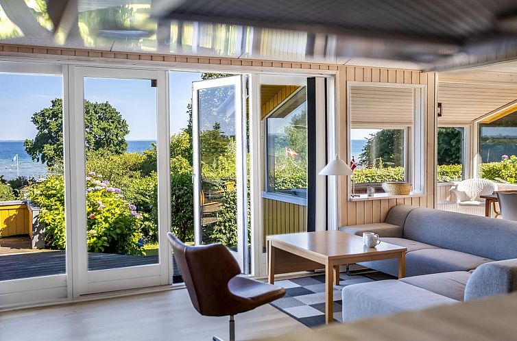 Vakantiehuis "Ephra" - 150m from the sea