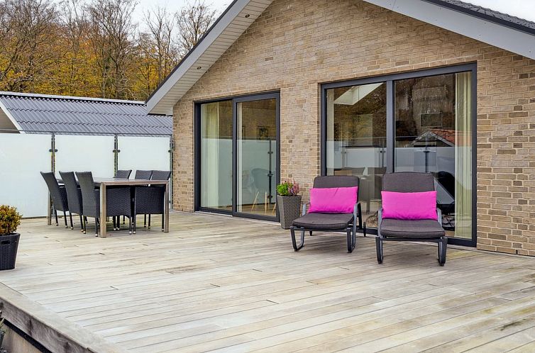 Vakantiehuis "Lio" - 200m from the sea