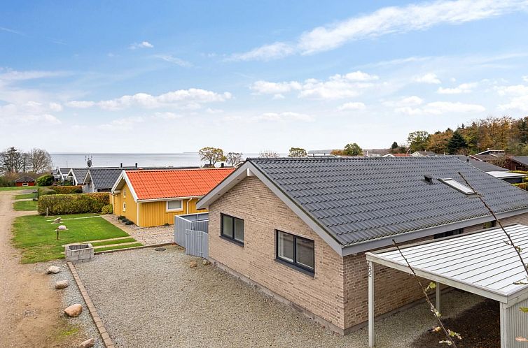 Vakantiehuis "Lio" - 200m from the sea