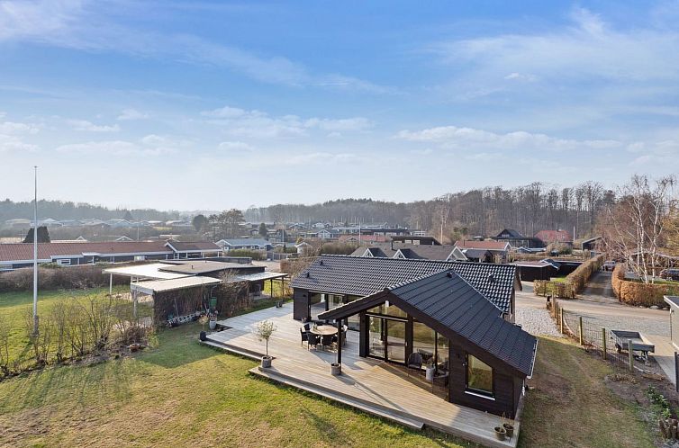 Vakantiehuis "Viveke" - 10m from the sea