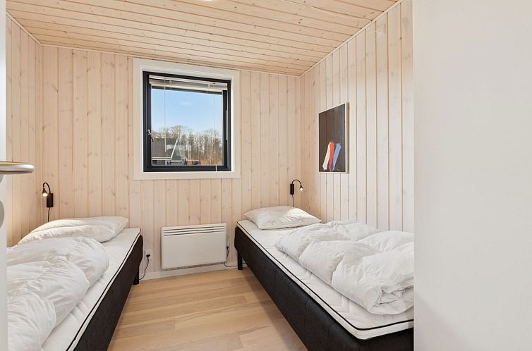 Vakantiehuis "Viveke" - 10m from the sea