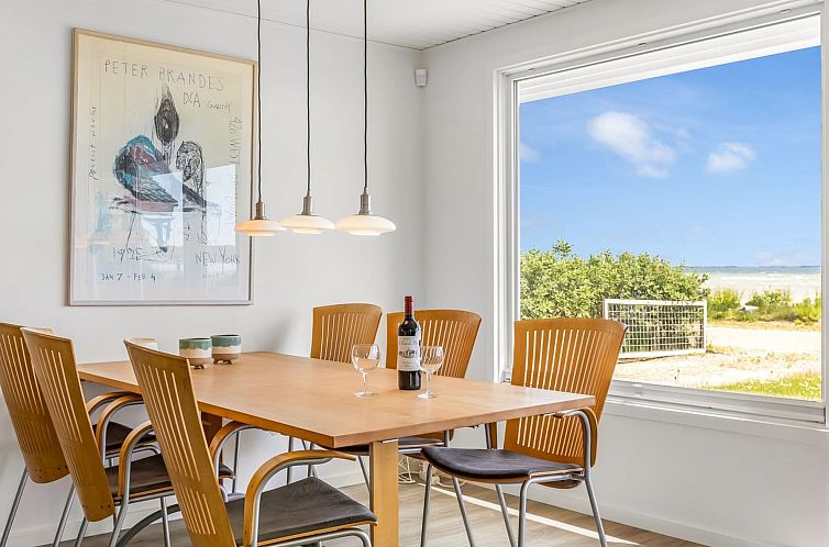 Vakantiehuis "Cornelius" - 30m from the sea