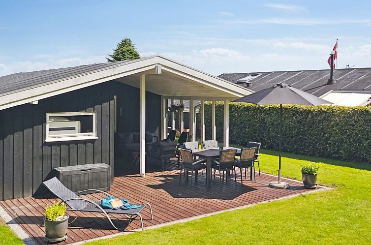 Vakantiehuis "Fiete" - 200m from the sea