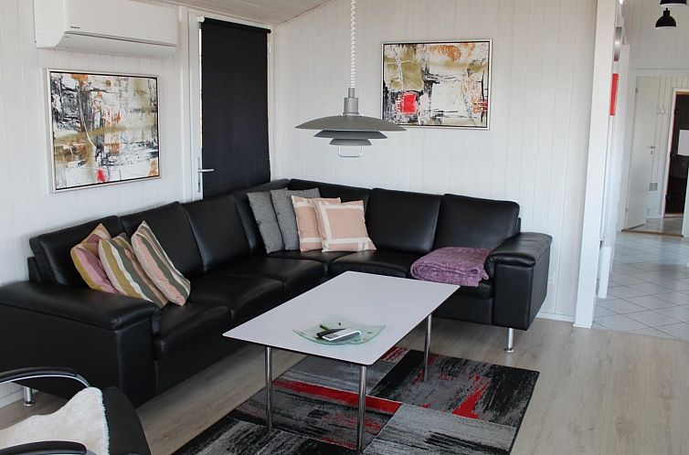 Vakantiehuis "Ebbeline" - 150m from the sea