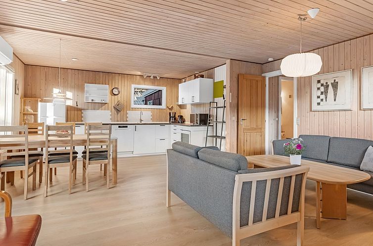 Vakantiehuis "Pavo" - 200m from the sea