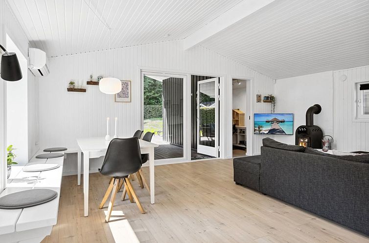 Vakantiehuis "Fiete" - 200m from the sea