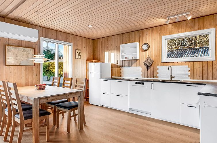 Vakantiehuis "Pavo" - 200m from the sea