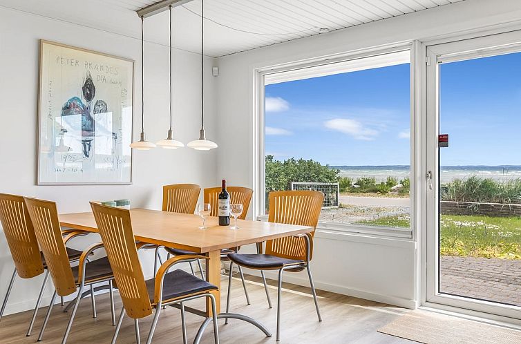 Vakantiehuis "Cornelius" - 30m from the sea