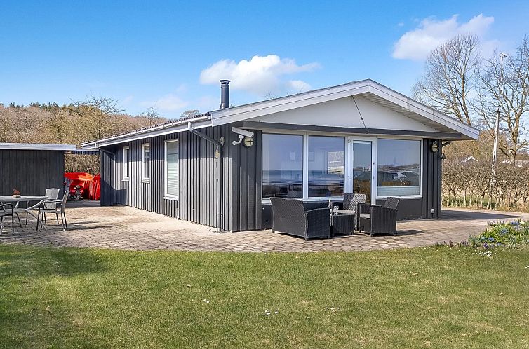 Vakantiehuis "Cornelius" - 30m from the sea