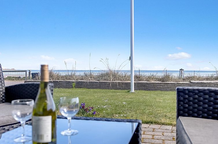 Vakantiehuis "Cornelius" - 30m from the sea