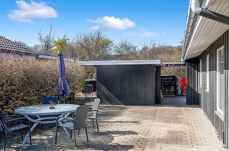 Vakantiehuis "Cornelius" - 30m from the sea