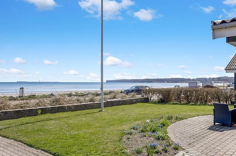 Vakantiehuis "Cornelius" - 30m from the sea