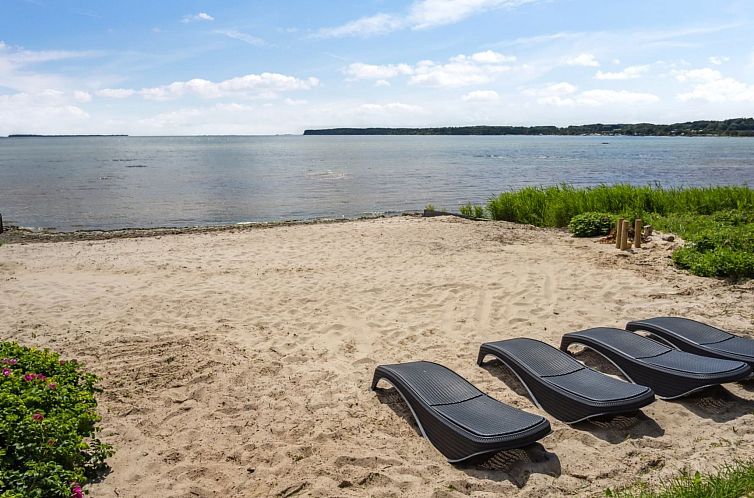 Vakantiehuis "Sten" - 30m from the sea