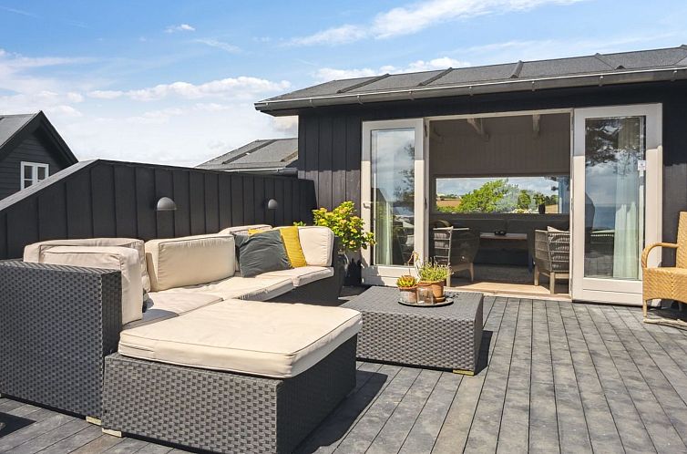 Vakantiehuis "Sten" - 30m from the sea