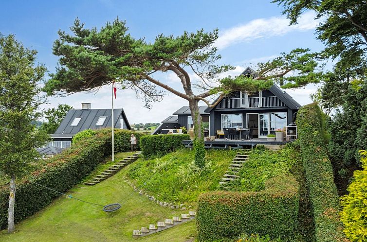 Vakantiehuis "Sten" - 30m from the sea