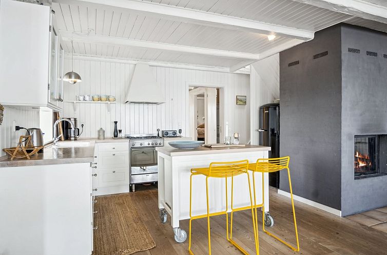 Vakantiehuis "Sten" - 30m from the sea