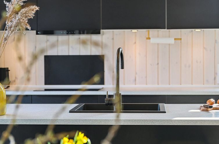 Vakantiehuis "Viveke" - 10m from the sea